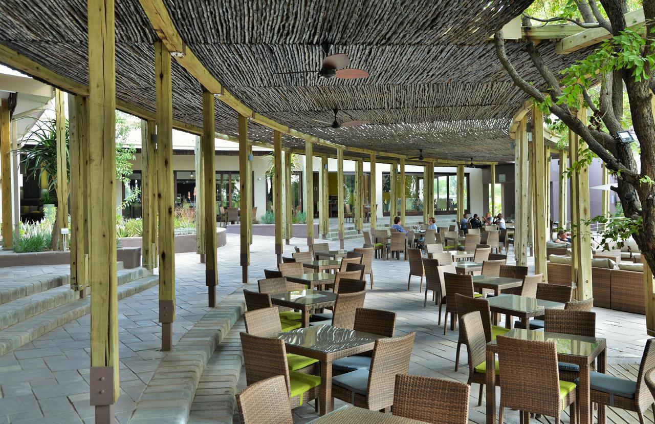 Cresta Maun Hotel Eksteriør billede