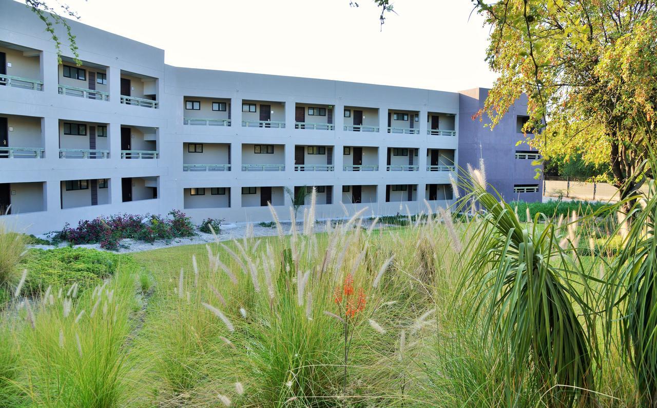 Cresta Maun Hotel Eksteriør billede