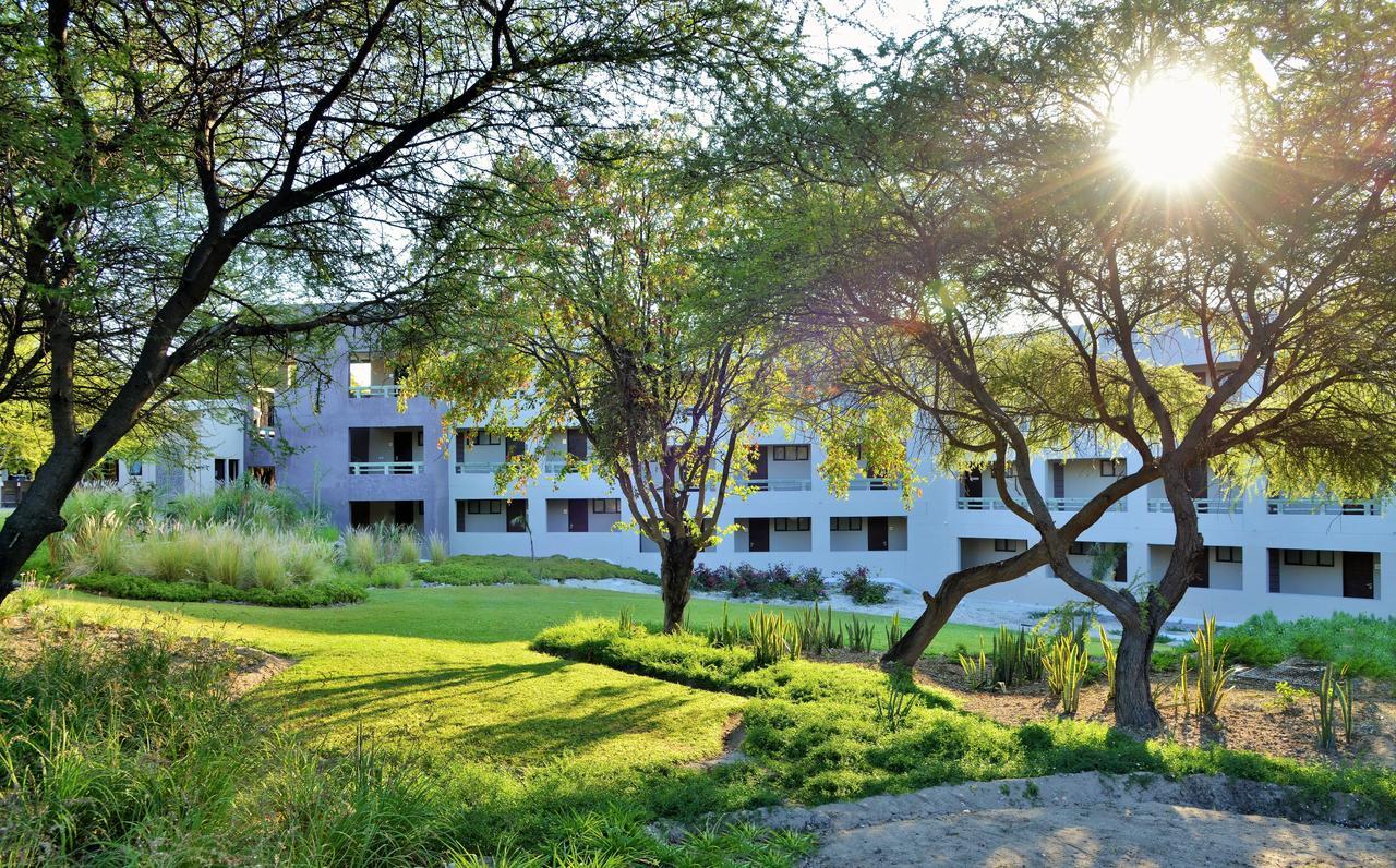 Cresta Maun Hotel Eksteriør billede